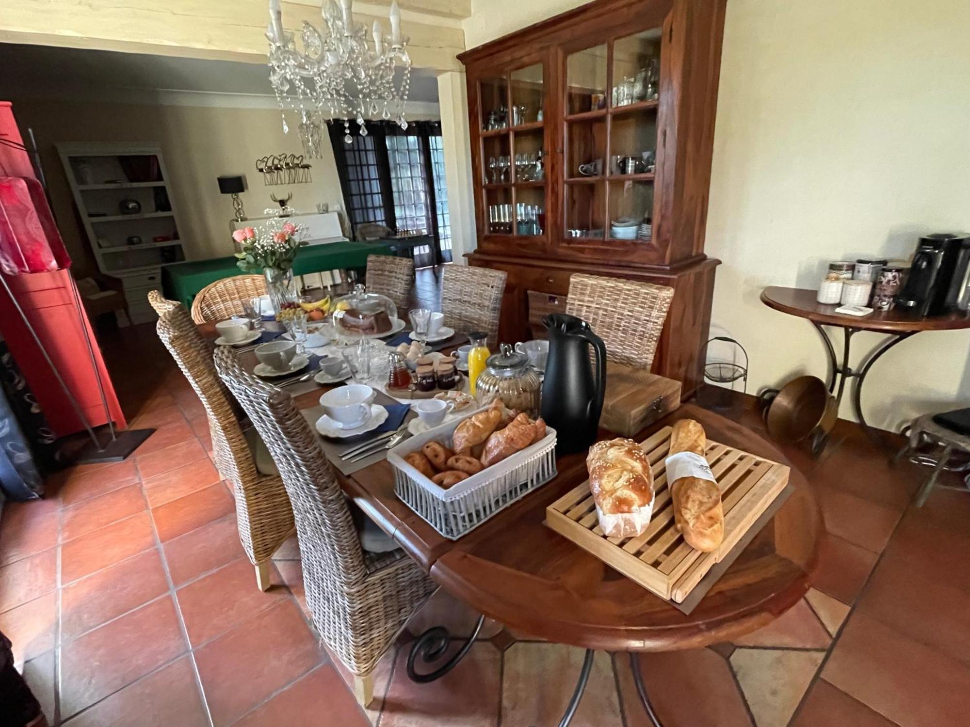 La Belle Chaumiere Bed and Breakfast Bretagne-de-Marsan Exteriör bild