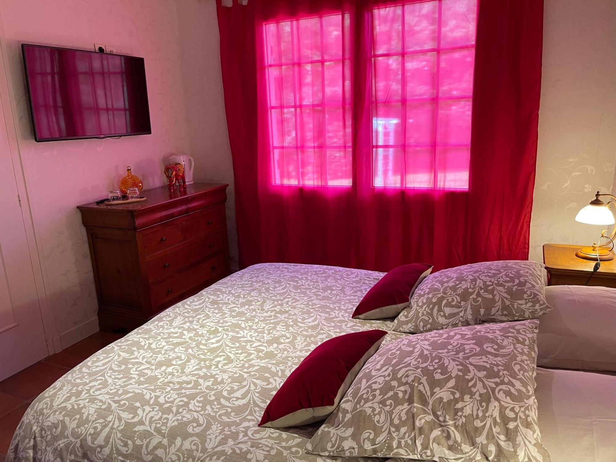 La Belle Chaumiere Bed and Breakfast Bretagne-de-Marsan Exteriör bild