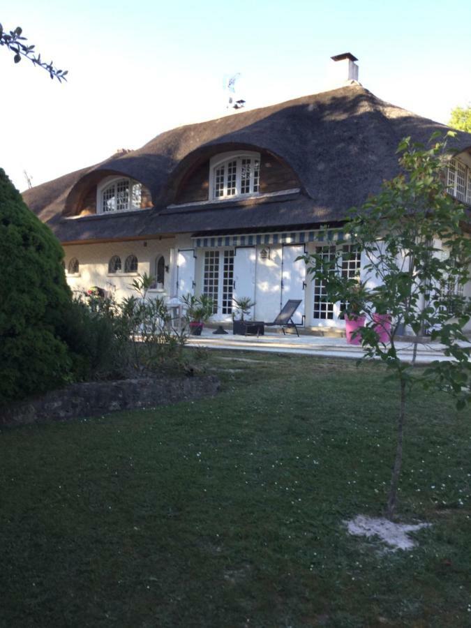 La Belle Chaumiere Bed and Breakfast Bretagne-de-Marsan Exteriör bild
